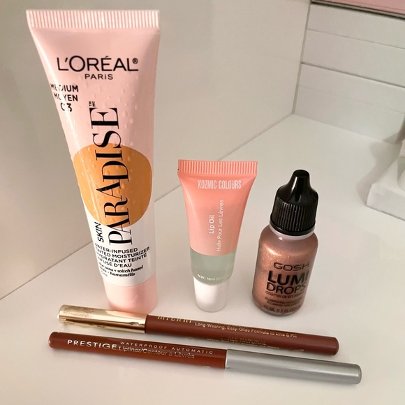 Drugstore makeup bundle - Picture 2 of 3